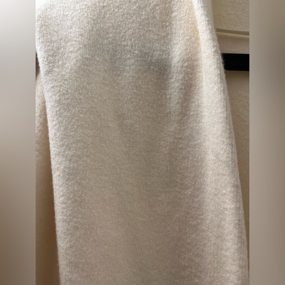 UNIQLO Long Cream Cardigan - Picture 10 of 11